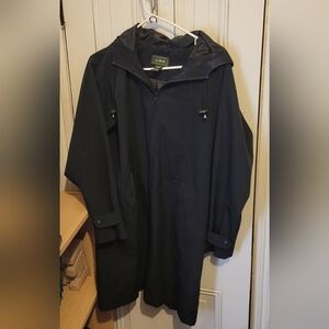L.L BeanBlack Full zip raincoat sz medium